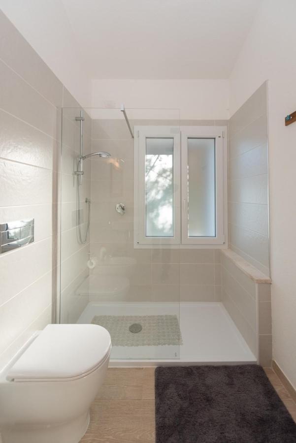 B&B Bithia Chia Esterno foto